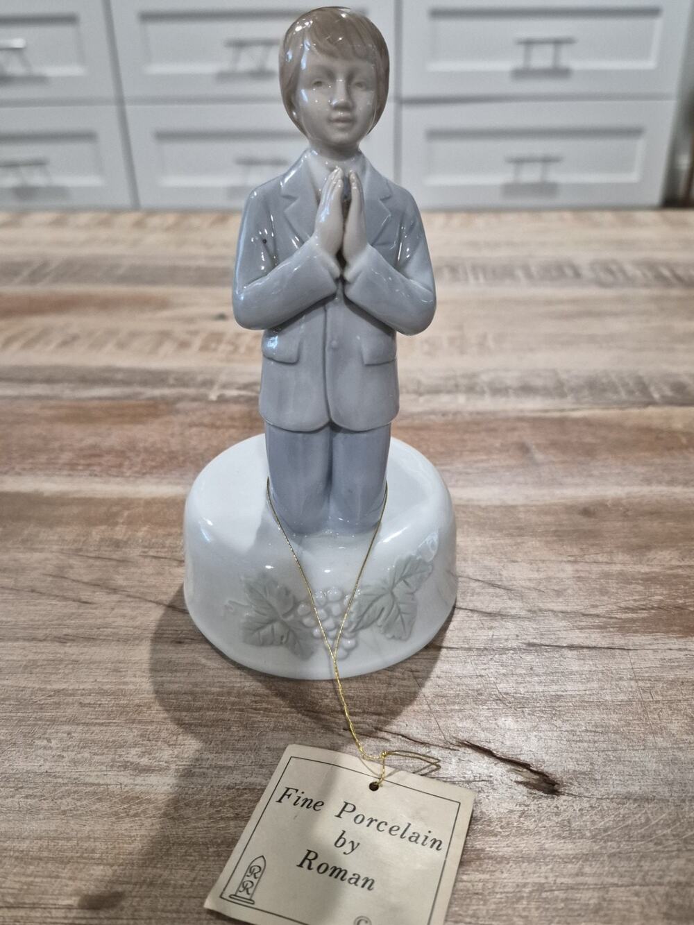 The Valencia Collection Praying BOY Porcelain Figurine Musical Box Vintage 7"